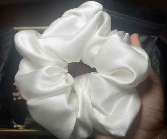 Chouchou en satin de soie blanc XL