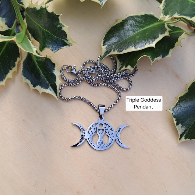 TRIPLE GODDESS PENDANT 