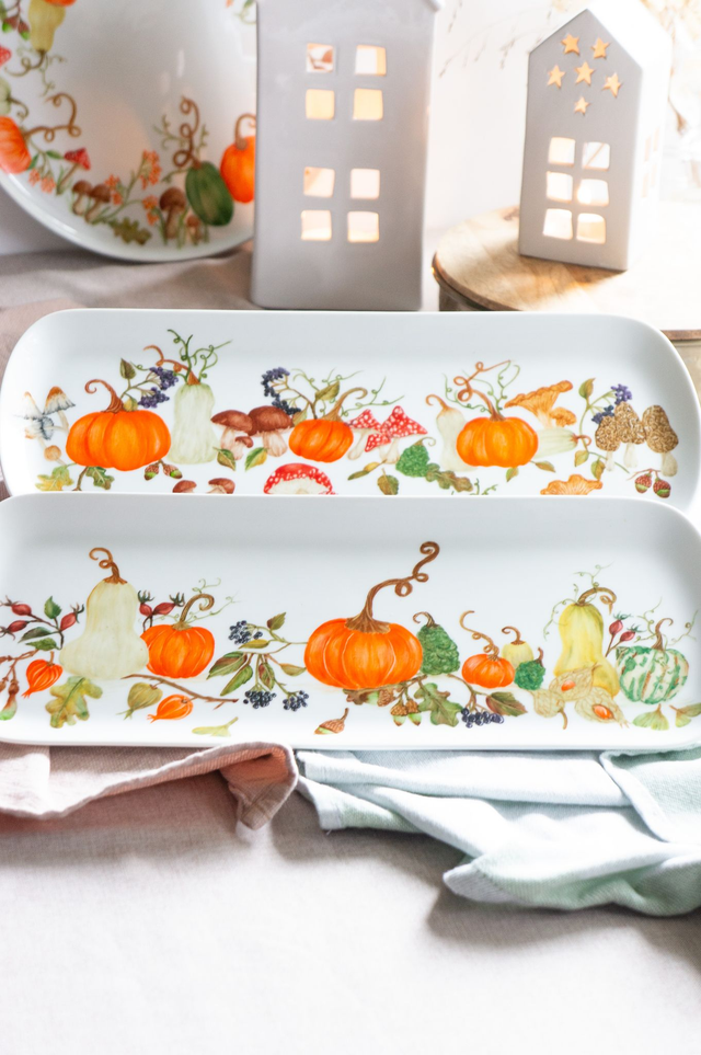 Plat à cake en porcelaine peint à la main,  Collection "Citrouilles d’Automne et compagnie "