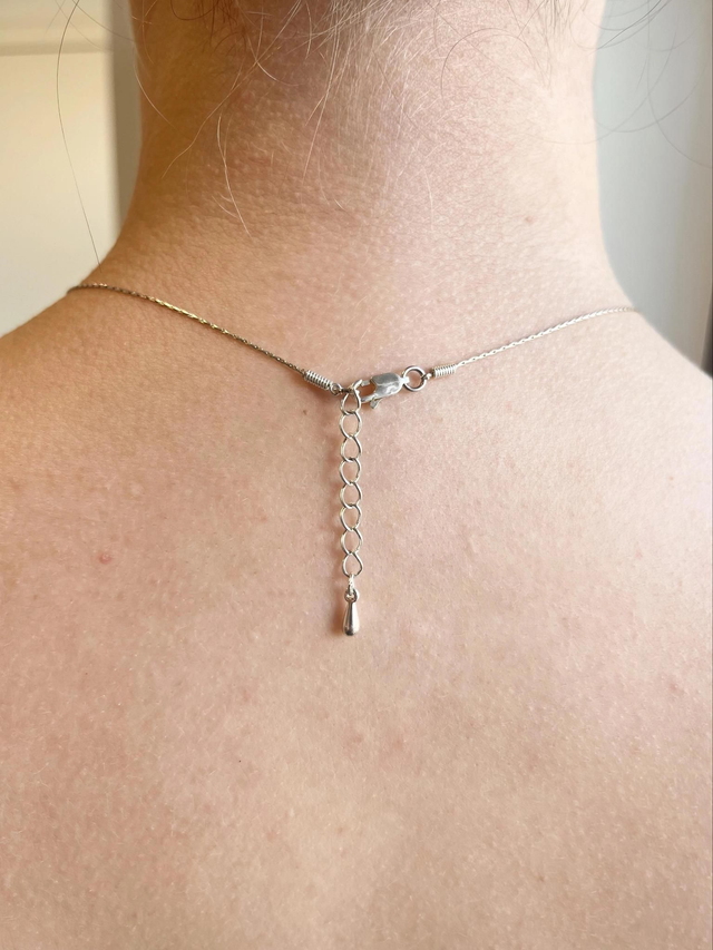 Collier cristal bleu clair