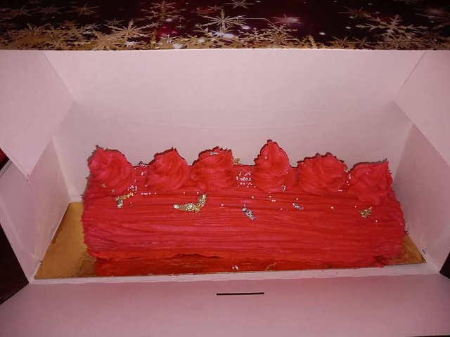 Bûche pâtissière au fruit rouge