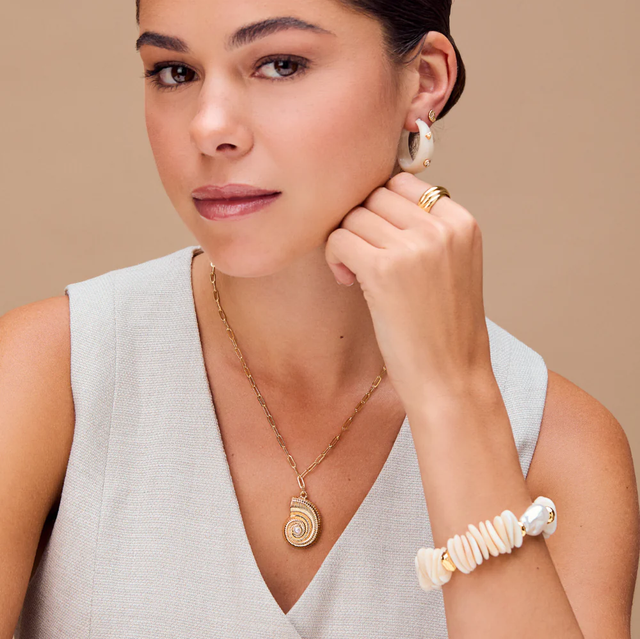 Statement Chip &amp; Stationed Pearl Bracelet