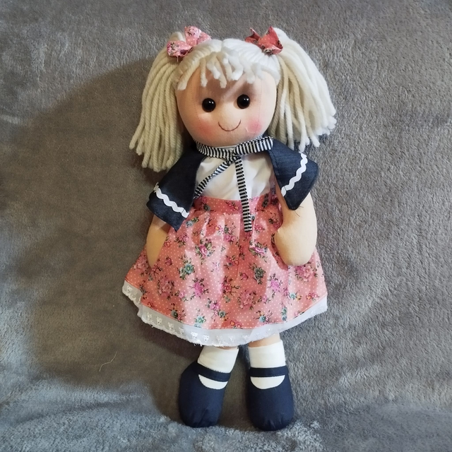 Poupée rembourrée en tissu grande 40 cm - 1