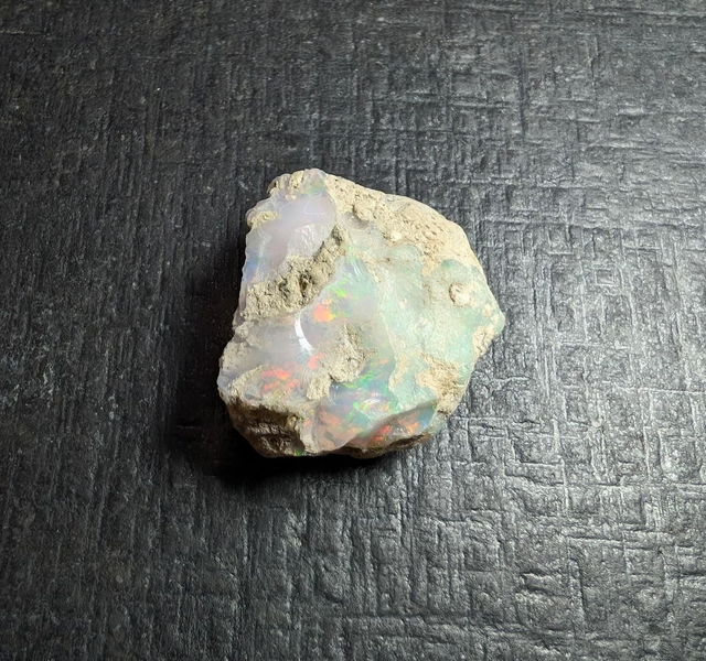 Opale Éthiopienne 40 carats 