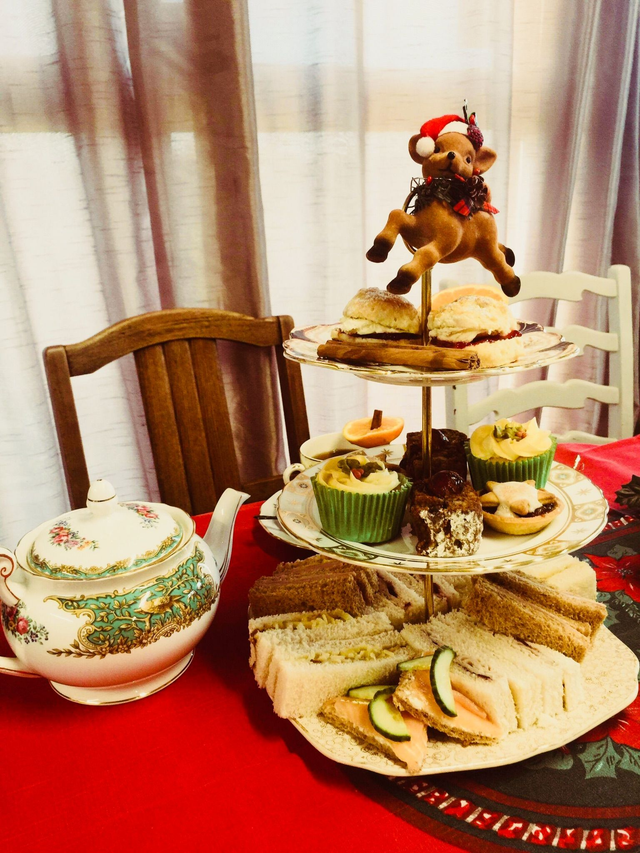 Christmas Gift Box - Afternoon tea delivered
