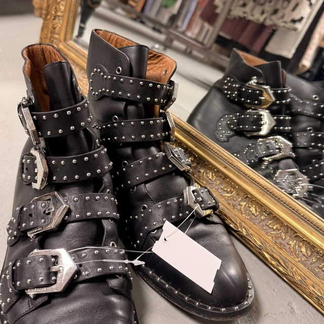 Givenchy Boots | Black Leather | Size 39