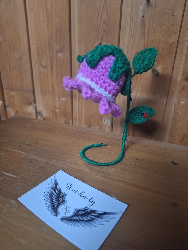 Kleine Blumenlampe gehäkelt 