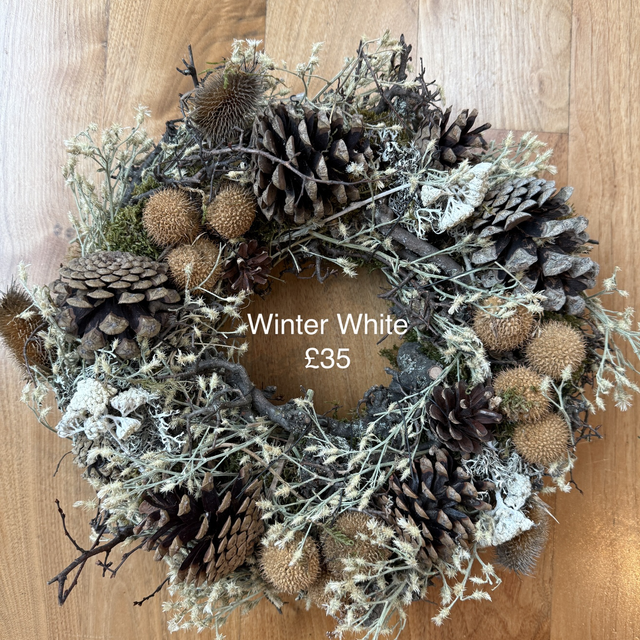 Wreath Winter White 10”