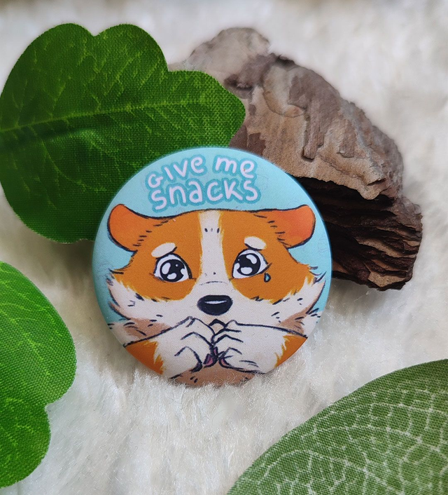 Badge Give me Snacks