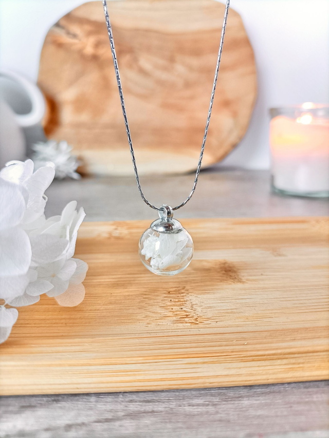 Collier Pendentif en verre fleuri - Porcelaine