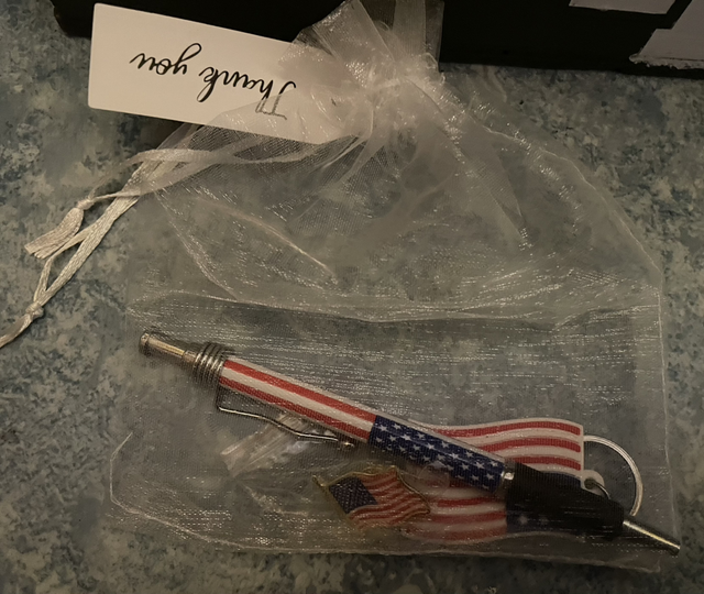 Pochette stylo américain stylo / pin’s / porte clé 