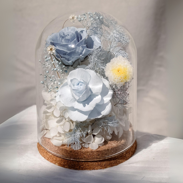 Serene Bloom | Preserved Flower Glass Dome | Next-Day Flower Delivery in Bristol | UK-Wide Delivery