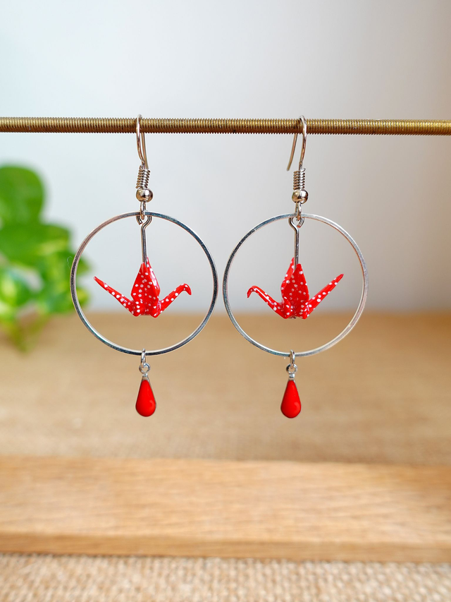 Oiseaux, Grue en Origami / Papier japonais washi / Rouge à pois / Créole, Anneaux /  Boucles d&#039;oreilles / Bijou origami / 