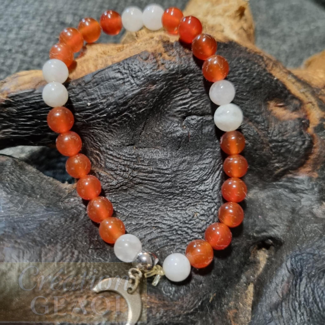 Agate rouge cornaline et pierre de lune blanche