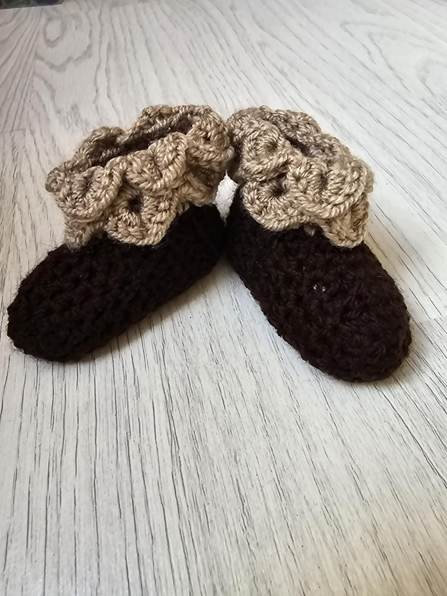 Crochet baby boots newborn crocodile stitch