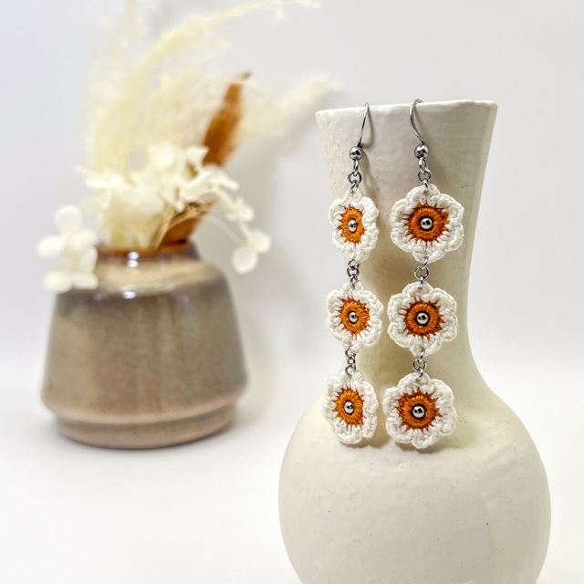 Longues boucles d’oreilles terracotta