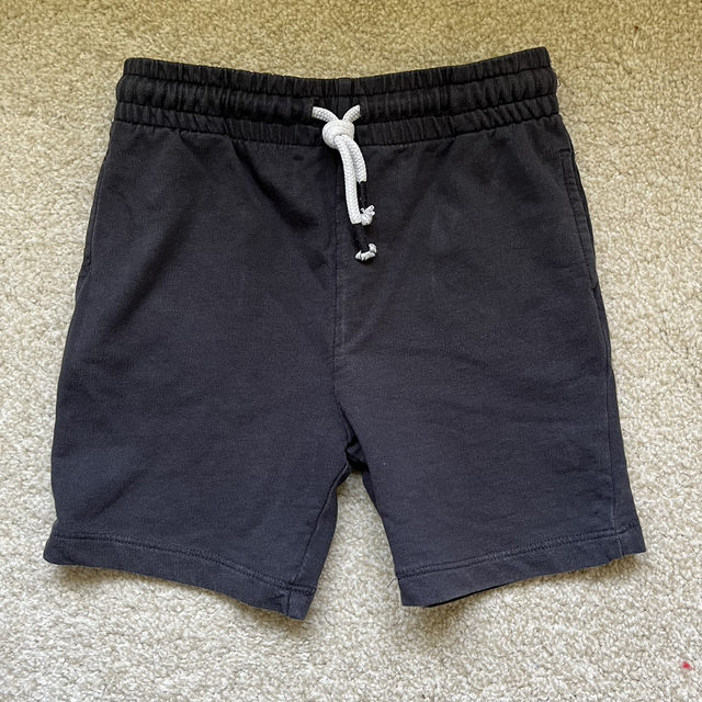 Navy PE shorts 4-5 years