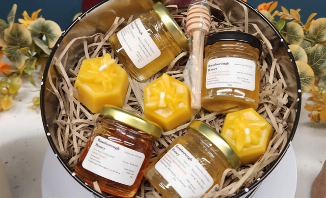Christmas Gift Set ( Honey &amp; Beeswax Candles)
