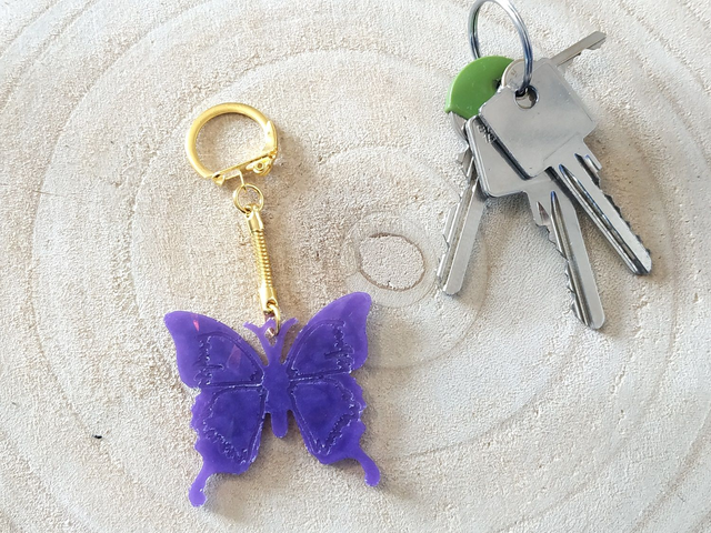 Porte-clés papillon violet