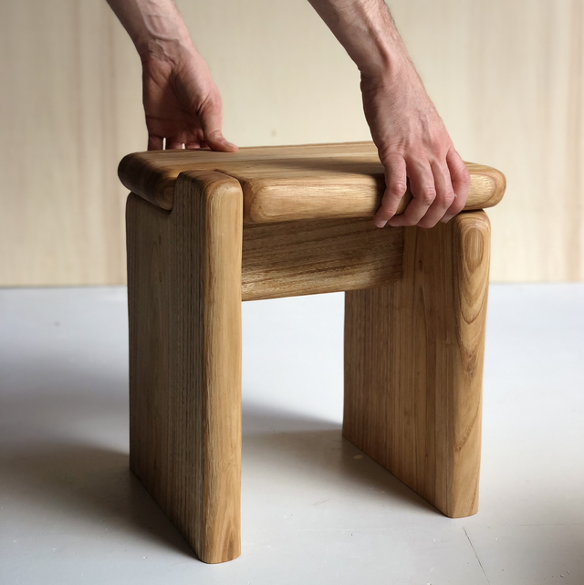 Tabouret en châtaignier 