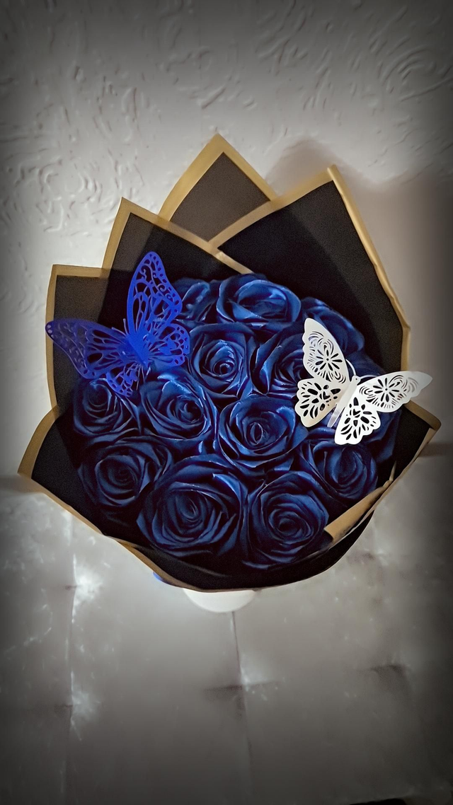 Navy Blue Roses (14Roses)