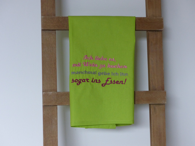Geschirrtuch hellgrün „Ich liebe es mit Wein zu kochen...“