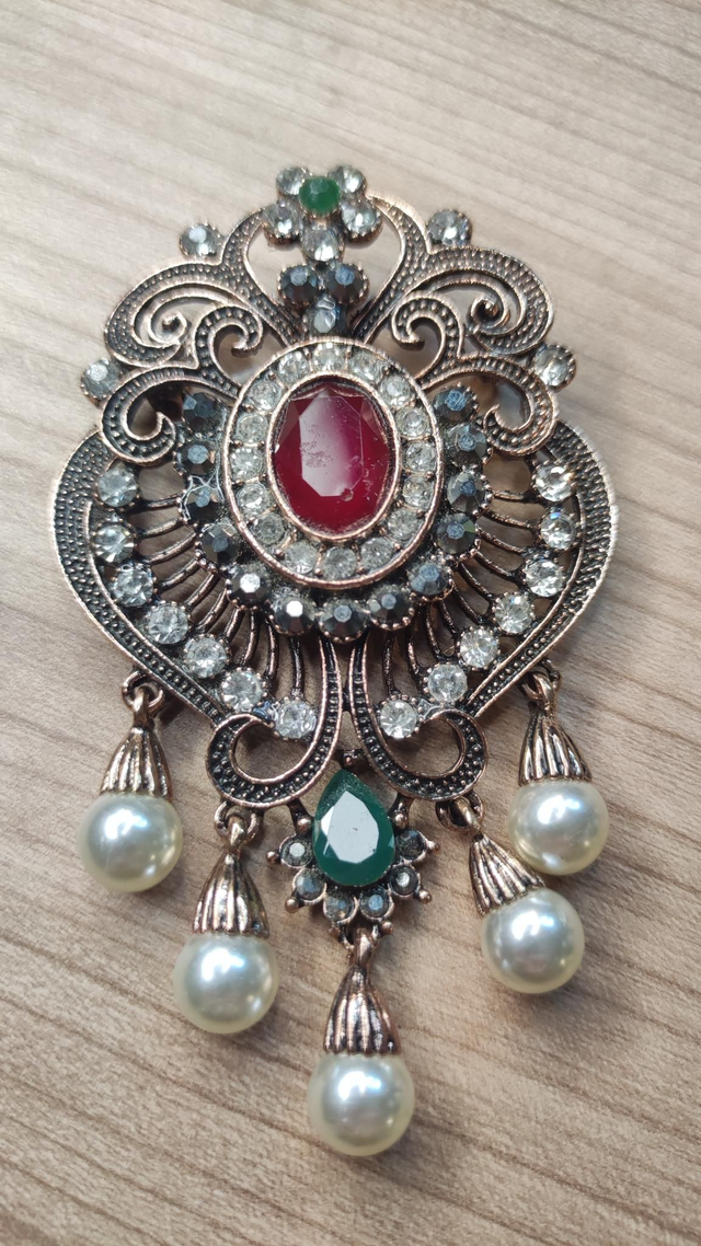 Broche baroque 