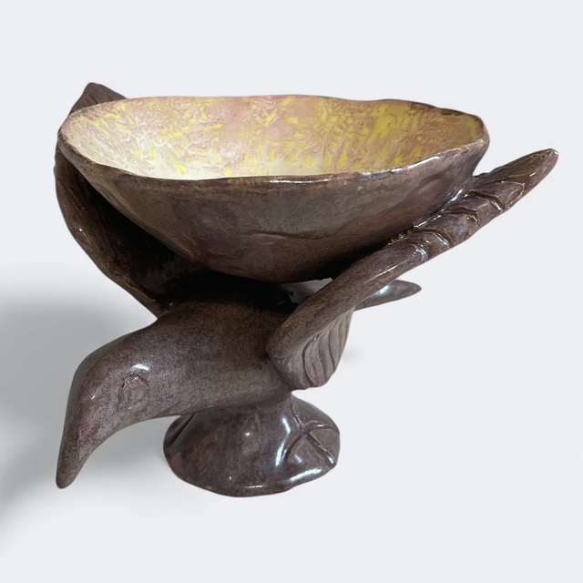 Coupelle a l'oiseau brun