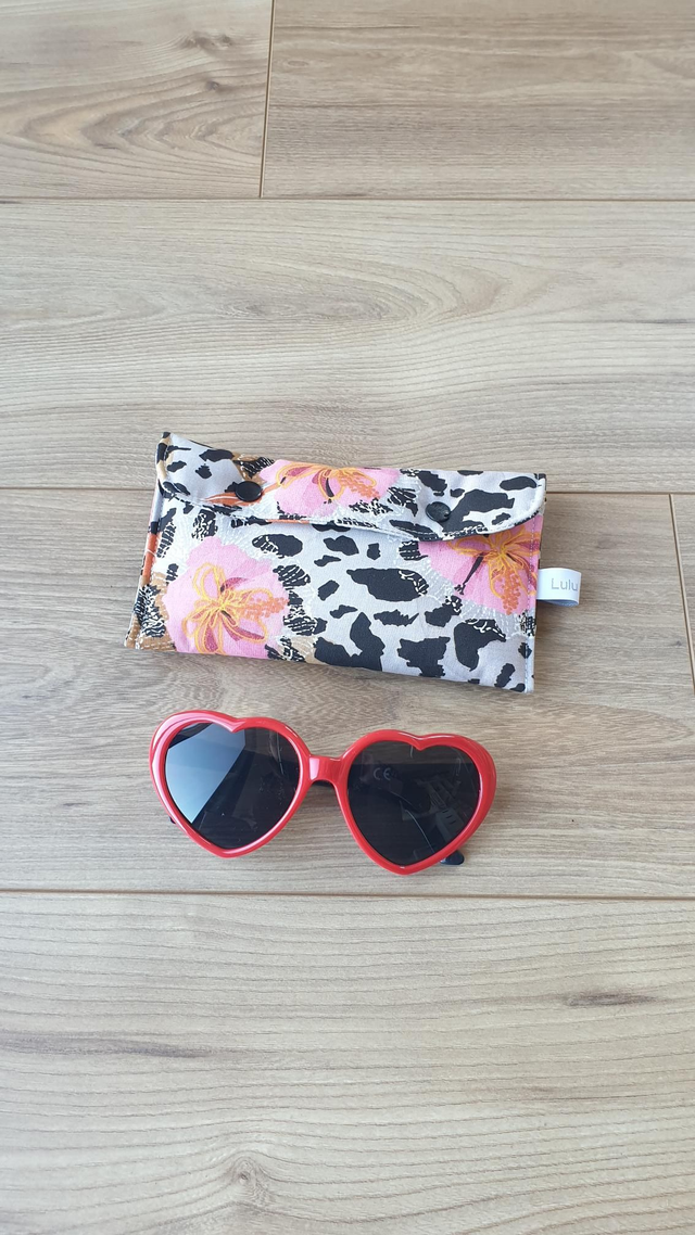 Étuis à lunettes ou téléphone léopard fleurs