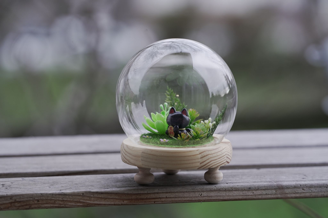 DIORAMA - Manekineko černá