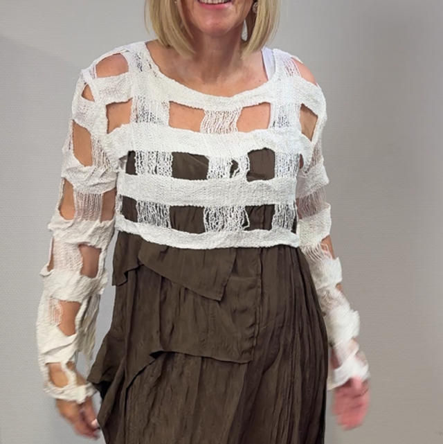 PU15 Pullover Steeifen/Loch AA ca.52 L ca.35