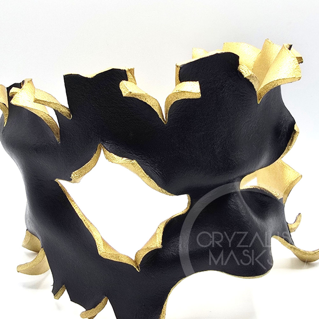 Tree mask: Gold lined