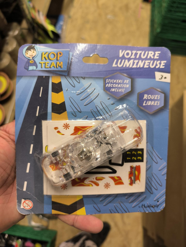 VOITURE LUMINEUSE A PERSONNALISER 