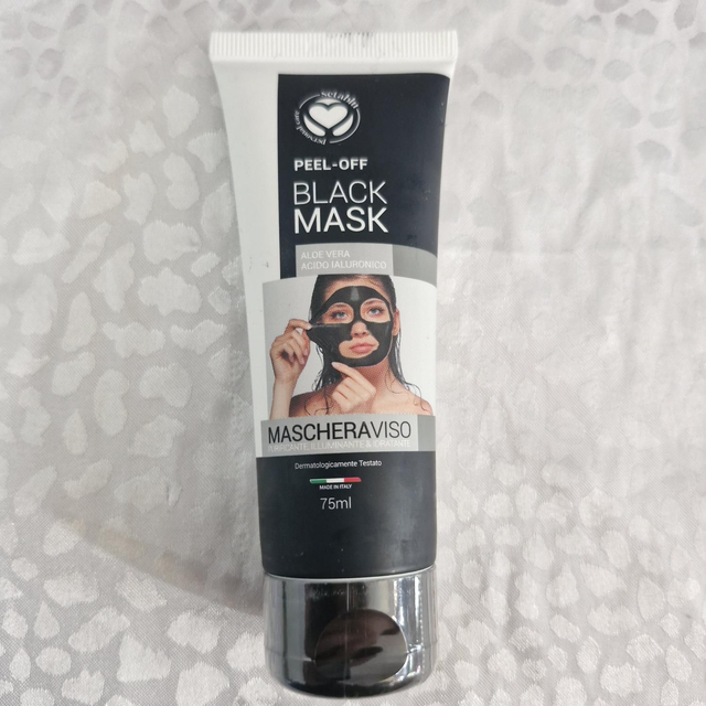 ✨️MASQUE POUR LE VISAGE AU CHARBON