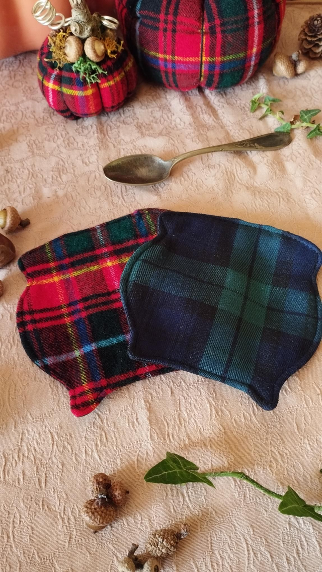 Sous tasse chaudron en tartan