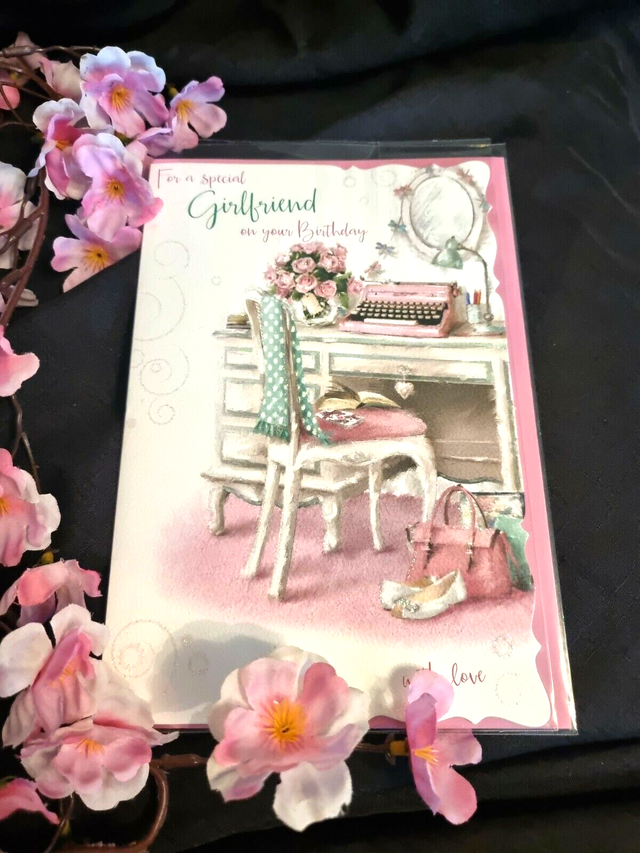 Girlfriend - Gorgeous Embossed Glitter ,Large 9x6 Inches Birthday