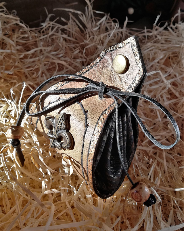 Bourse médiévale fleur de lys Beige/gris/doré