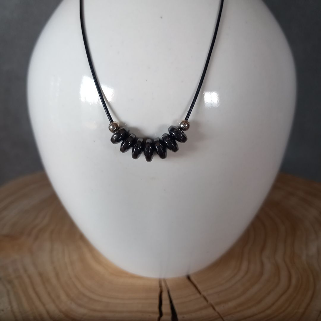 Collier en Hématite