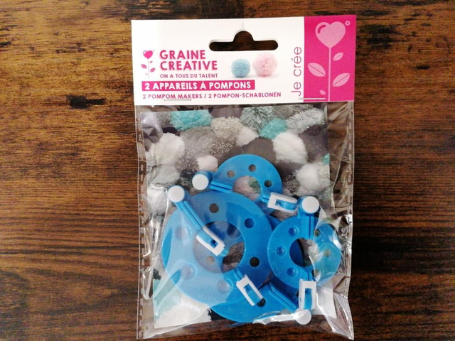 2 appareils à pompons