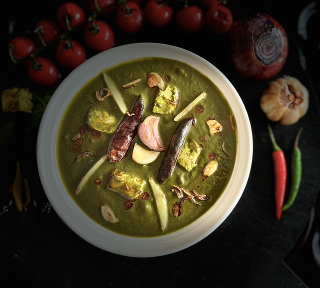 Lasooni Palak Paneer