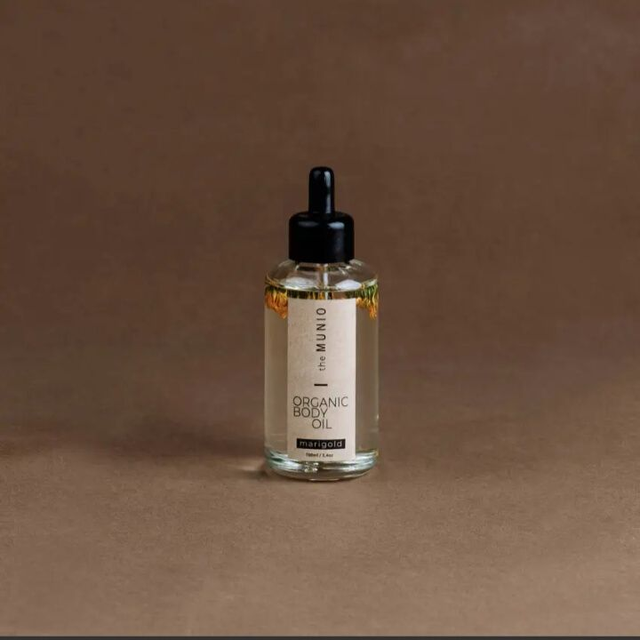 Olio per il corpo biologico di calendula