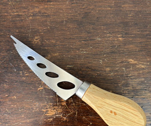 Mini cuchillo para quesos de pasta blanda