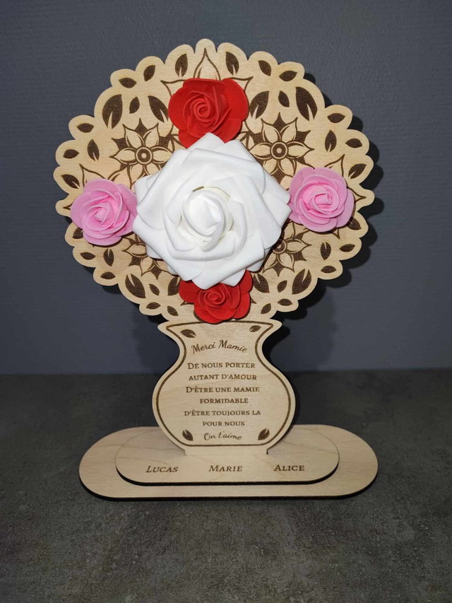 Bouquet avec roses + support (Mamie)