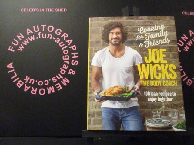 Joe Wicks 'Cooking For Family &amp; Friends: 100 Lean Recipes To Enjoy Together' Authentic Autographed Hardback Book