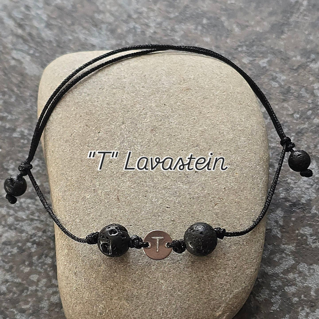 Initialen Armband "T" Lavastein 