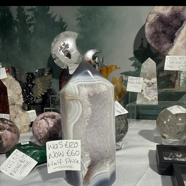 Brazilian agate tower