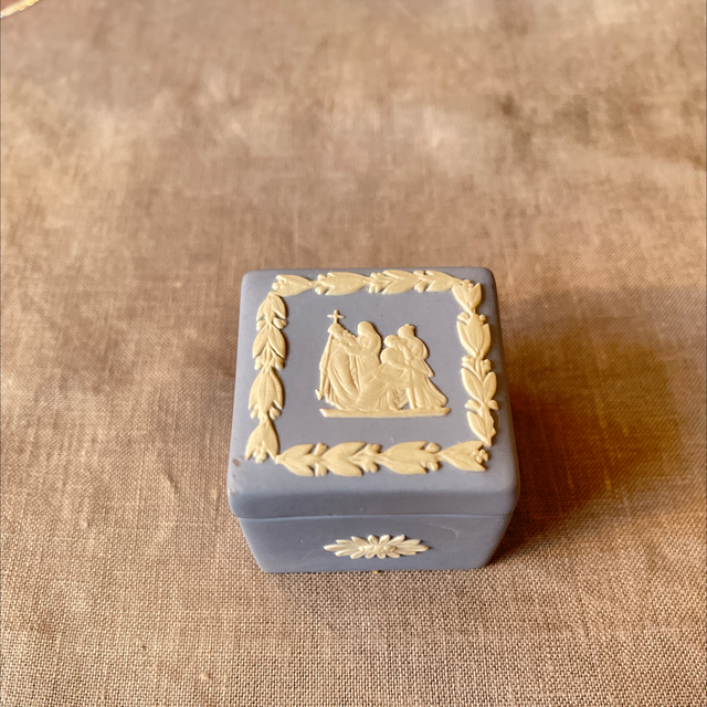 Wedgwood Deckeldose Porzellan England 