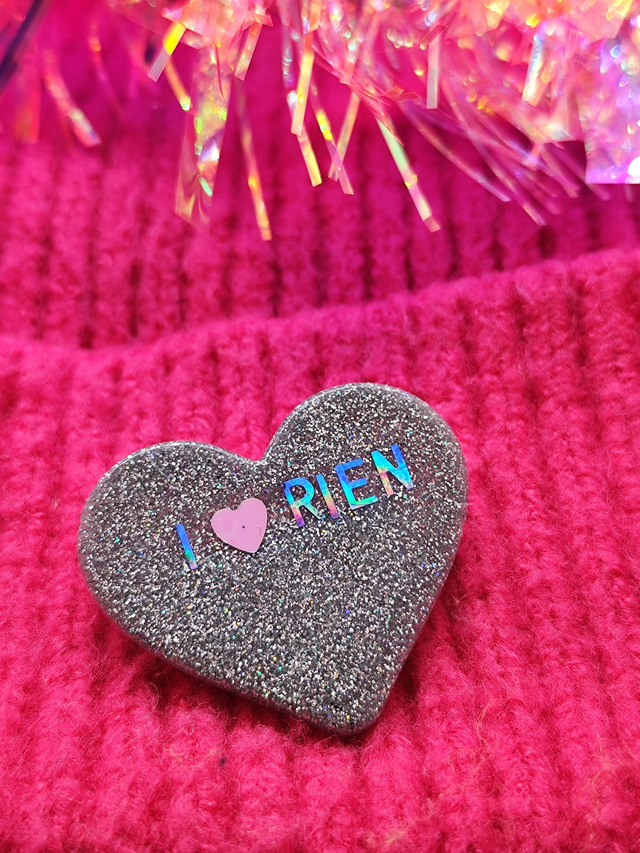 Broche cœur à paillettes - message : I LOVE RIEN