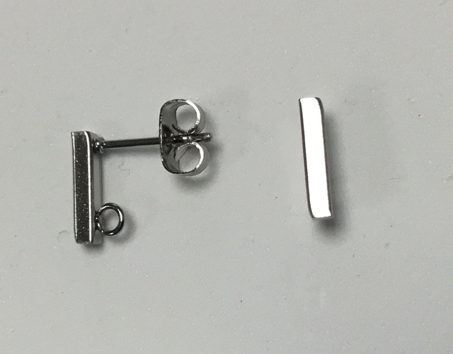 Puces (clous) rectangulaires Argent