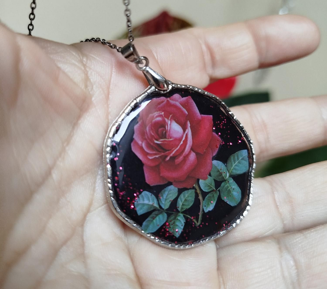 Pendentif Rose Rouge